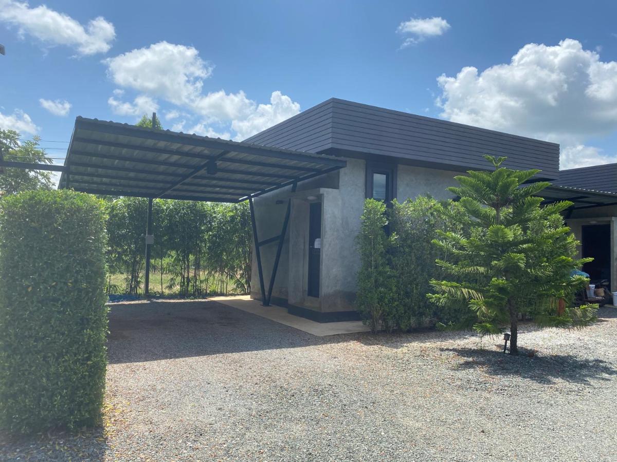 The Loft House Sakaeo Hotell Watthana Nakhon Exteriör bild