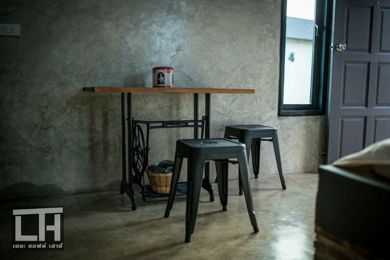 The Loft House Sakaeo Hotell Watthana Nakhon Exteriör bild