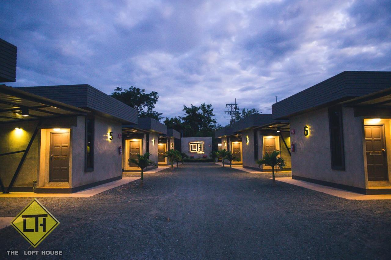 The Loft House Sakaeo Hotell Watthana Nakhon Exteriör bild