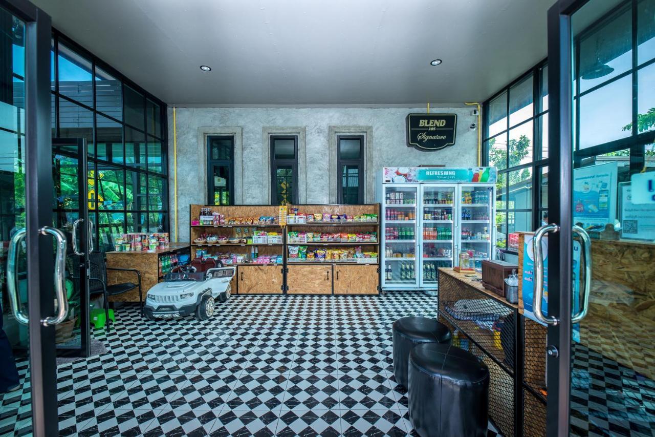 The Loft House Sakaeo Hotell Watthana Nakhon Exteriör bild